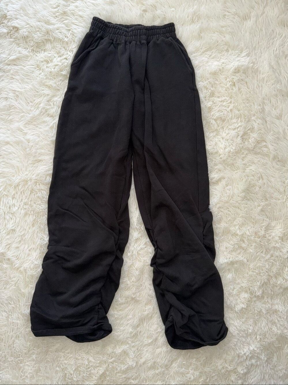 Luxe to kill size 2 black sweatpants bunched bottom design wide leg